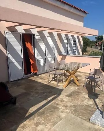 Sunny Life Apartment *