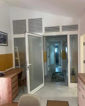 Sunny Life Apartment
