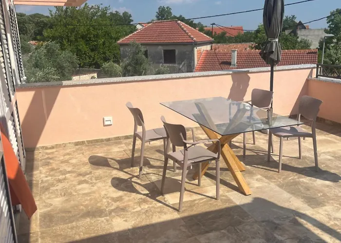 Sunny Life Mala Cista