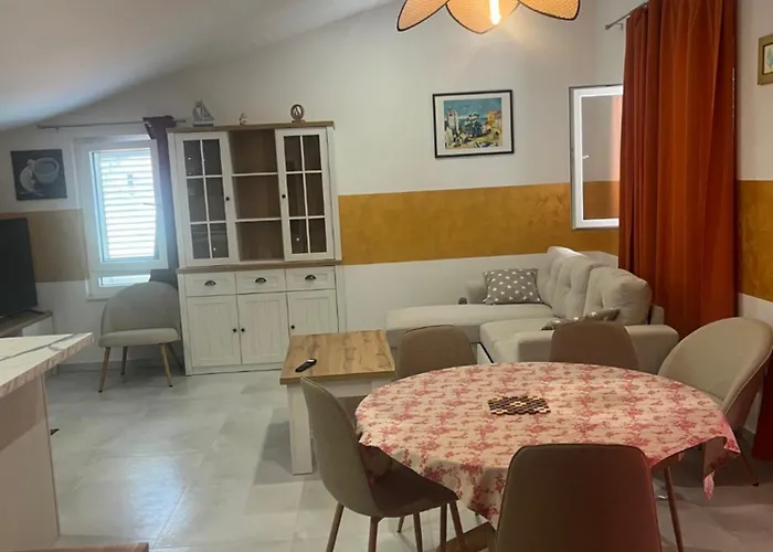 Sunny Life * Mala Cista